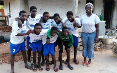 Le maglie del Chieri regalano un sorriso